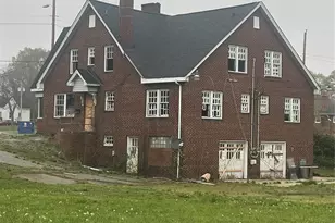 1214 Pee Dee Ave, Albemarle, NC 28001 - Photo 2