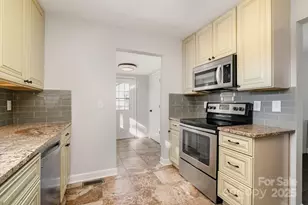 665 Melbourne Ct, Charlotte, NC 28209 - Photo 8