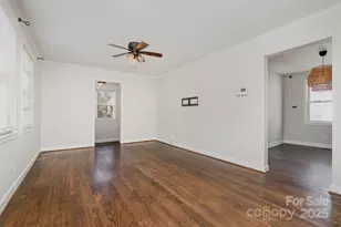 665 Melbourne Ct, Charlotte, NC 28209 - Photo 2