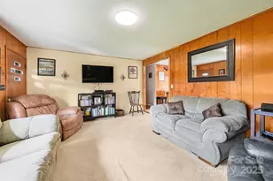 29 Delta Dr, Hendersonville, NC 28792 - Photo 12