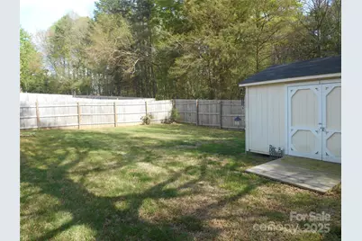 158 Margaret Turner Road, Charlotte, NC 28216 - Photo 2