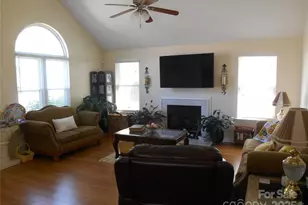 158 Margaret Turner Rd, Charlotte, NC 28216 - Photo 4