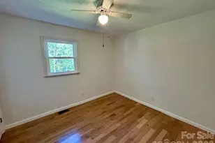 1375 Bradford Mountain Rd, Lenoir, NC 28645 - Photo 16