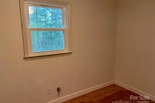 1375 Bradford Mountain Rd, Lenoir, NC 28645 - Photo 16