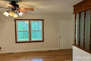 1375 Bradford Mountain Rd, Lenoir, NC 28645 - Photo 10