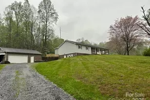 1375 Bradford Mountain Rd, Lenoir, NC 28645 - Photo 4