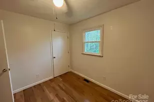 1375 Bradford Mountain Rd, Lenoir, NC 28645 - Photo 14