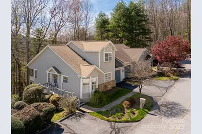 361 Laurel Park Place, Hendersonville, NC 28791 - Photo 2