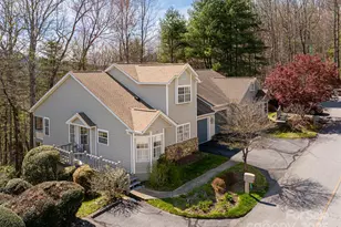 361 Laurel Park Pl, Hendersonville, NC 28791 - Photo 2