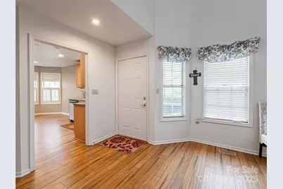 361 Laurel Park Place, Hendersonville, NC 28791 - Photo 4