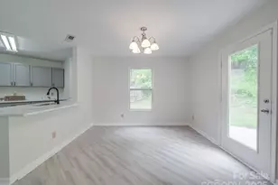 3227 Deshler Morris Ln, Charlotte, NC 28216 - Photo 14