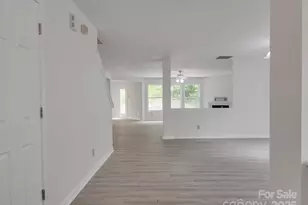 3227 Deshler Morris Ln, Charlotte, NC 28216 - Photo 2