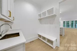 5035 Gilchrist Rd, Charlotte, NC 28211 - Photo 16