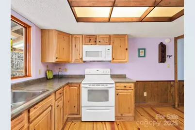 70 Fox Run, Hot Springs, NC 28743 - Photo 8