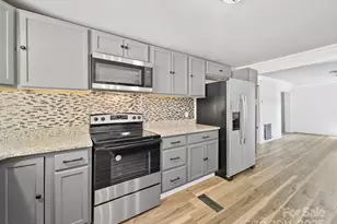 308 E Miller St, Jefferson, SC 29718 - Photo 12