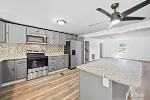 308 E Miller St, Jefferson, SC 29718 - Photo 10