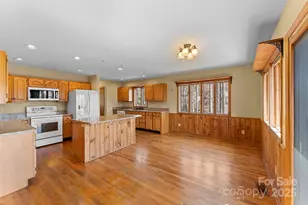 1 Sleepy Hollow Dr, Maggie Valley, NC 28751 - Photo 10