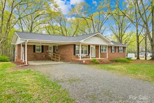 322 S Main St, Shelby, NC 28152 - Photo 2