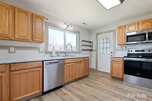 13 Depot St, Clyde, NC 28721 - Photo 10