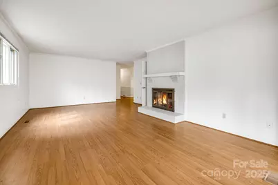 411 Britton Creek Drive #401, Hendersonville, NC 28791 - Photo 6