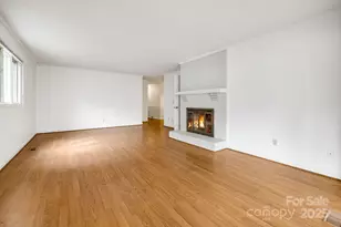 411 Britton Creek Dr, Hendersonville, NC 28791 - Photo 6