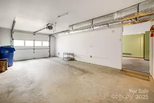 411 Britton Creek Dr, Hendersonville, NC 28791 - Photo 26