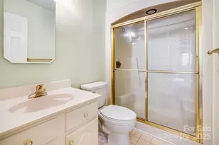 411 Britton Creek Dr, Hendersonville, NC 28791 - Photo 18