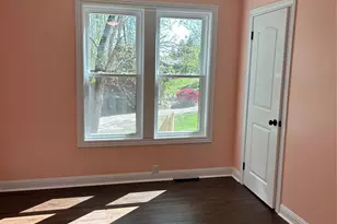 219 W Highland Ave, Elkin, NC 28621 - Photo 14