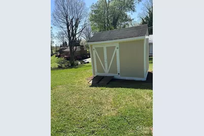 219 W Highland Avenue, Elkin, NC 28621 - Photo 4