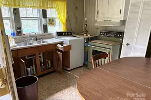 8951 US 25/70 Hwy, Marshall, NC 28753 - Photo 16