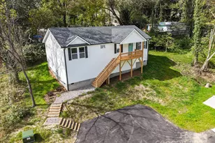 12 Holcombe Rd, Candler, NC 28715 - Photo 2