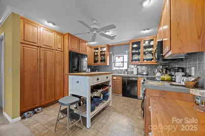 457 Overlook Drive, Spruce Pine, NC 28777 - Photo 12