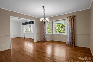 525 Maren Ct, Hendersonville, NC 28739 - Photo 8