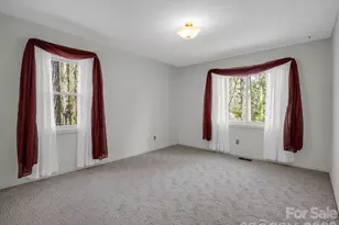 525 Maren Ct, Hendersonville, NC 28739 - Photo 20