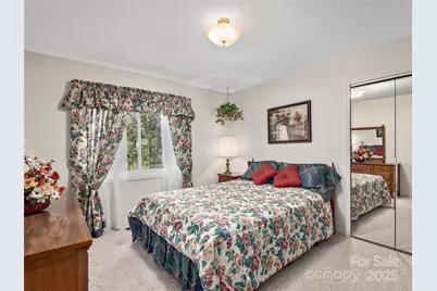 525 Maren Court, Hendersonville, NC 28739 - Photo 14