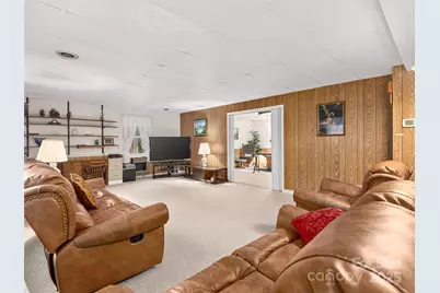 525 Maren Court, Hendersonville, NC 28739 - Photo 18