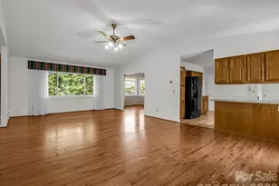 525 Maren Ct, Hendersonville, NC 28739 - Photo 6