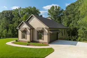 2596 Polo Ln, Maiden, NC 28650 - Photo 2