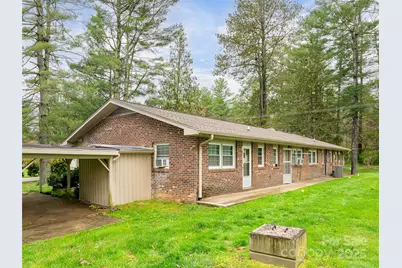 621 Price Road, Hendersonville, NC 28739 - Photo 16