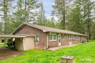 621 Price Rd, Hendersonville, NC 28739 - Photo 16