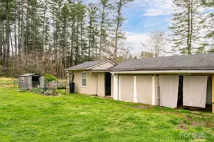 621 Price Rd, Hendersonville, NC 28739 - Photo 14