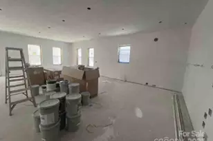 8038 Pawtuckett Rd, Charlotte, NC 28214 - Photo 4