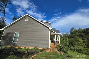 19 Higgins Rd, Weaverville, NC 28787 - Photo 2