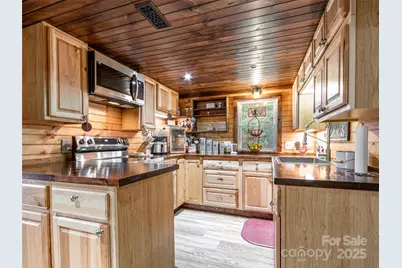 12982 US 19W Highway, Burnsville, NC 28714 - Photo 30