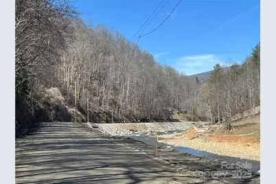 12982 US 19W Highway, Burnsville, NC 28714 - Photo 4