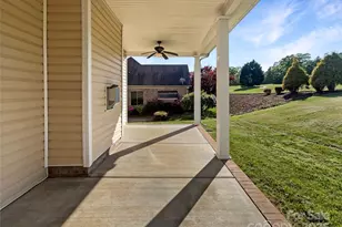 5104 Shannamara Dr, Matthews, NC 28104 - Photo 10