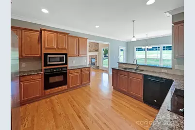 5104 Shannamara Drive, Matthews, NC 28104 - Photo 6