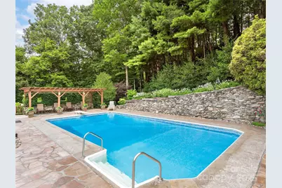 1300 Randy Drive, Hendersonville, NC 28791 - Photo 36