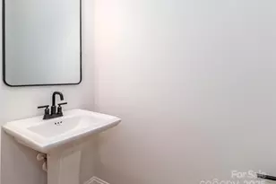 2505 Elon St, Charlotte, NC 28208 - Photo 6