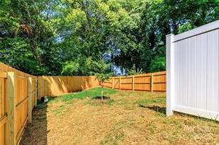 2505 Elon St, Charlotte, NC 28208 - Photo 10